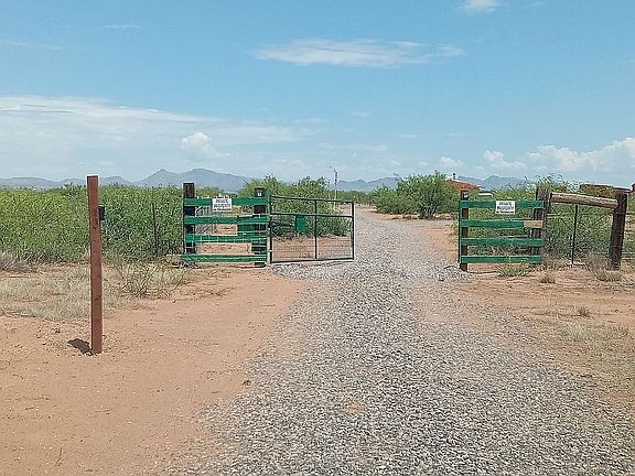 Entry Gate onto property