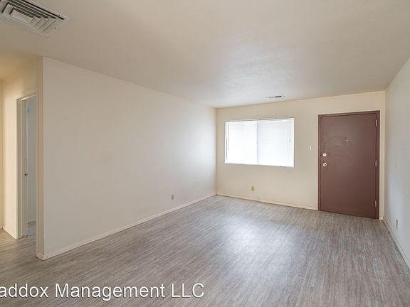 5th image of 419 Vassar Dr SE APT 18