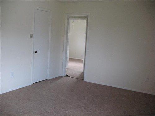 5th image of 447 NW 53rd St