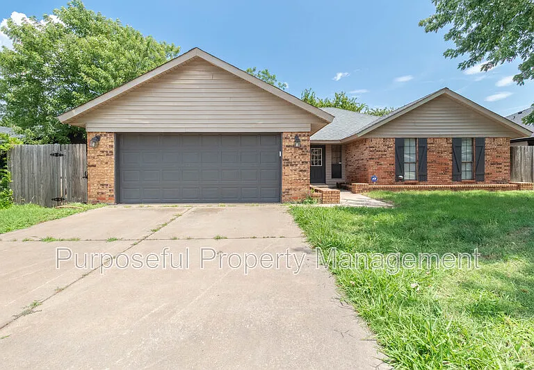 9204 Aaron Dr — Photo 1