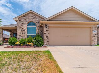 8412 Muddy Creek Dr, Fort Worth, TX 76131