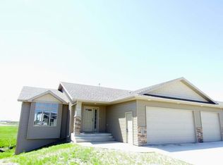 5506 Superior Dr, Bismarck, ND 58503