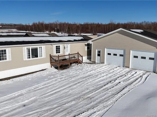 36 Soucy St, Saint Laonard, NB E7E 2V4