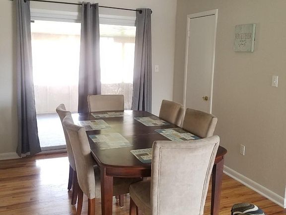 3rd image of 9121 Aspen Dr