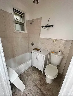 Rented by Space Real Estate | media 23