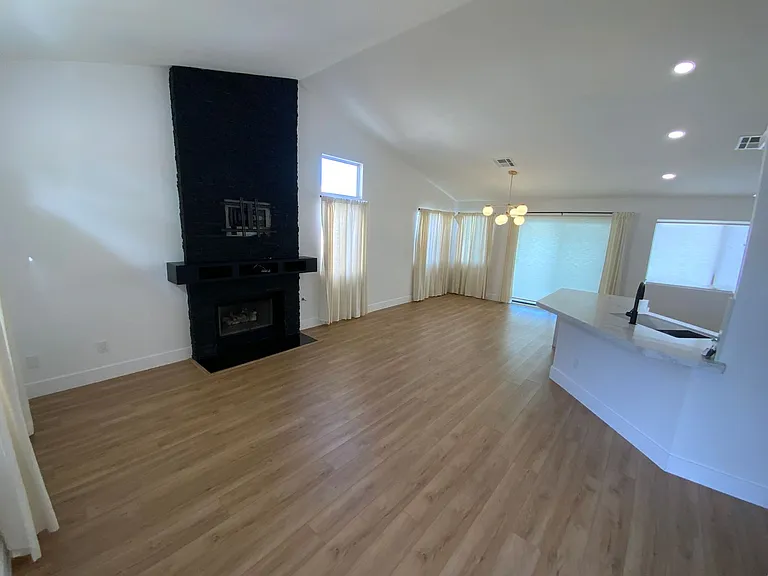 679 Scenic Tierra Ln — Photo 2