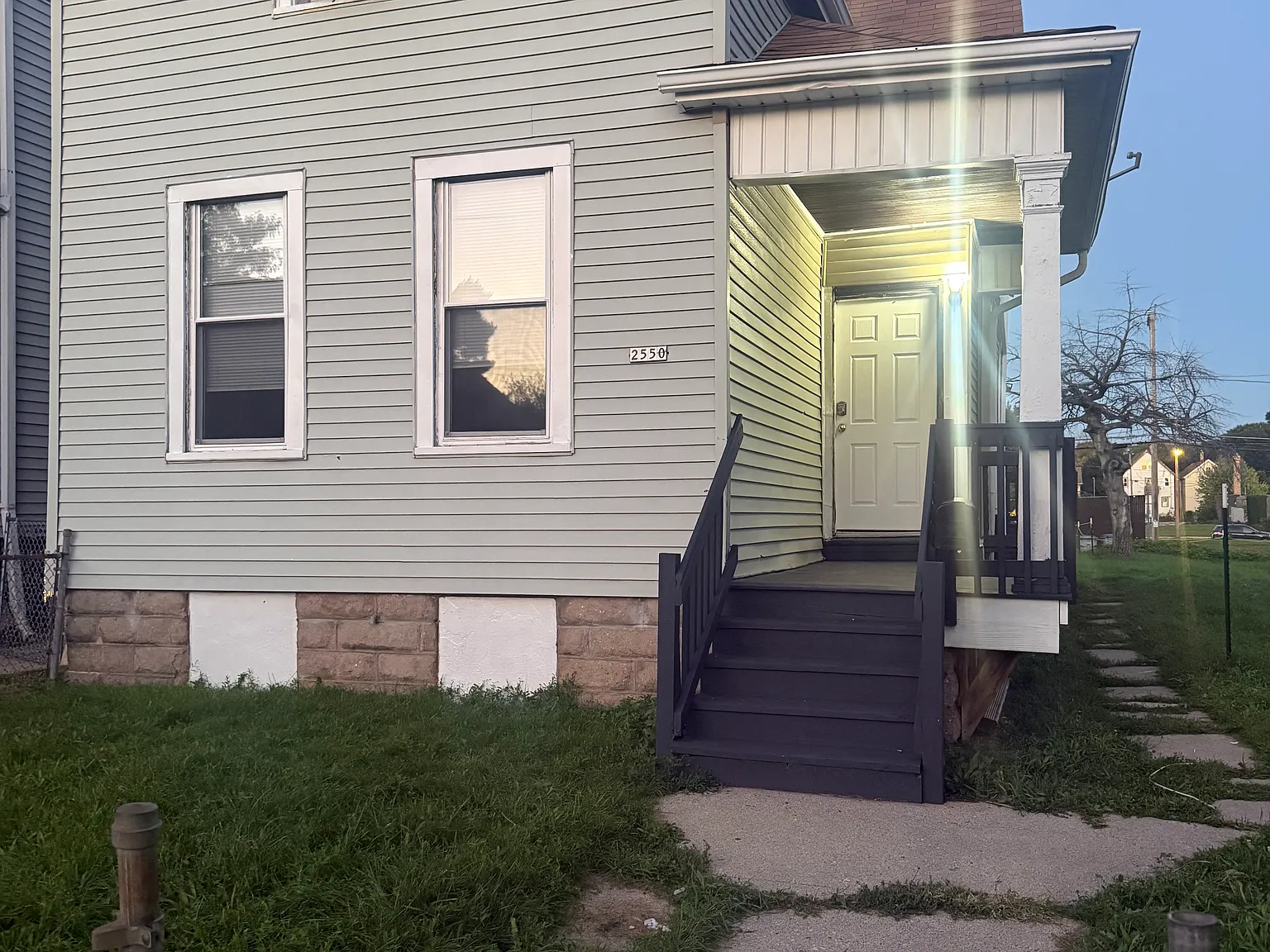 2550 N Vel R Phillips Ave — Photo 2
