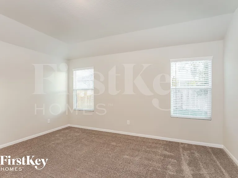15007 Maskette Ave — Photo 9
