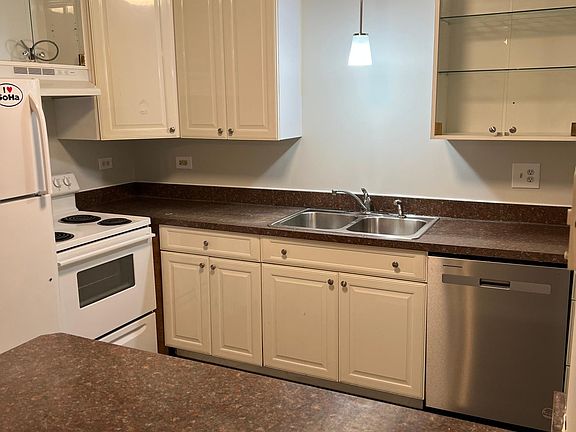 2nd image of 1344 N Geneva Dr Unit 2B