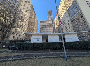 3950 N Lake Shore Dr APT 1502, Chicago, IL 60613