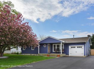 36 Bell St, Bayville, NJ 08721
