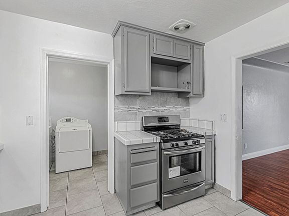 3rd image of 251 Harrison Ave