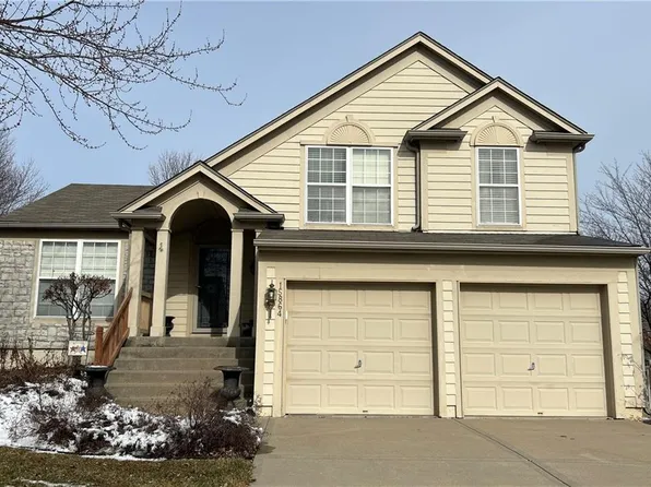15864 W 157th Ter, Olathe, KS 66062