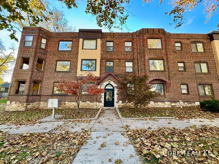 4328 Roanoke Pkwy #306 — Photo 11