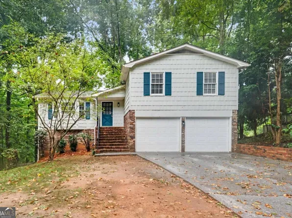 4732 Hickory Ct SW, Lilburn, GA 30047