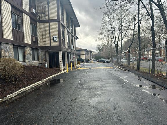 5th image of 258 N Main St APT C14