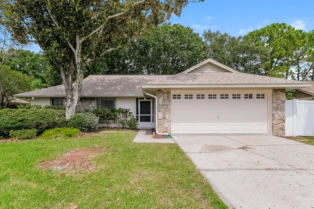 4 bed, 2.0 bath, 1575 sqft, $2,610 — Photo 1