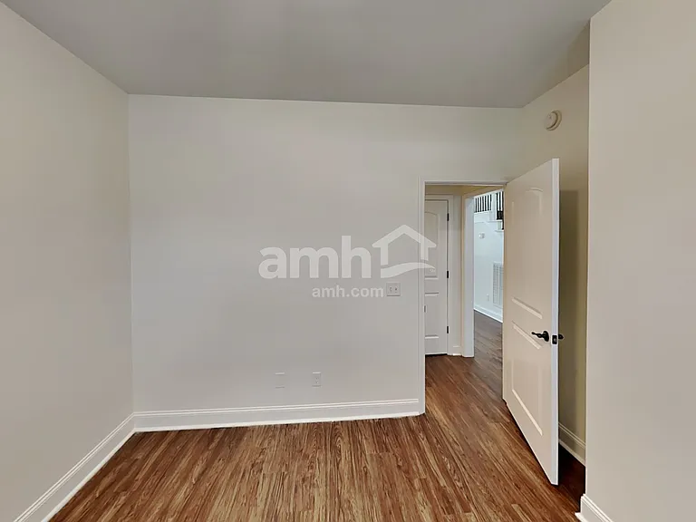 107 Buster St — Photo 12