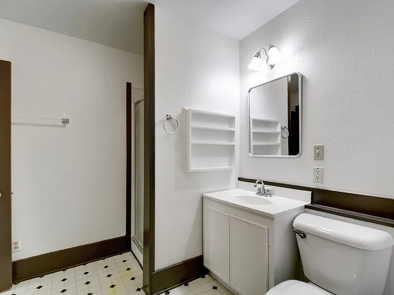 304 Olive St — Photo 22