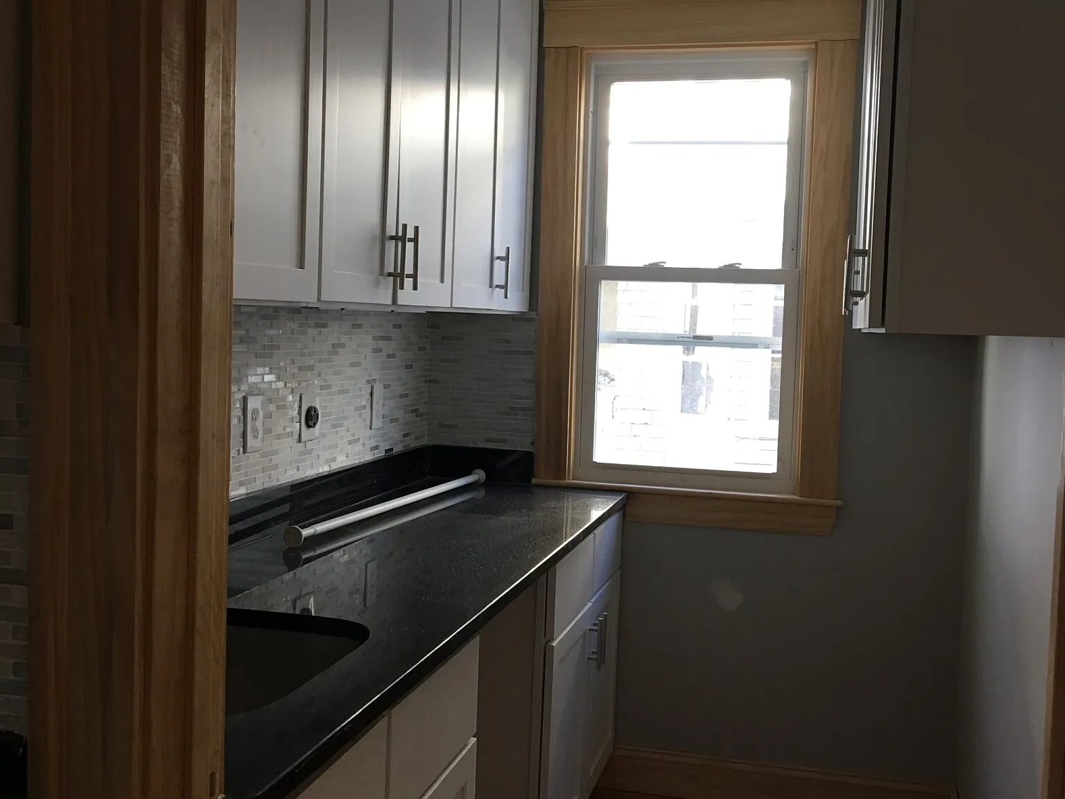 8 bed, 4.0 bath, 2950 sqft, $6,800 — Photo 3