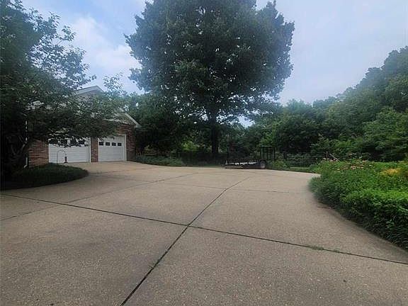 5th image of 16225 Shady Ln