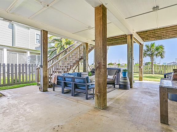 5th image of 22521 Vista Del Mar