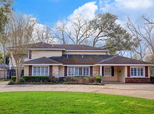 5415 Holly St, Bellaire, TX 77401