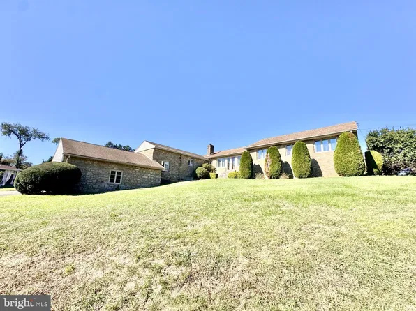 1000 Welsh Rd, Philadelphia, PA 19115