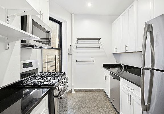 3rd image of 150 Prospect Park W APT 2E