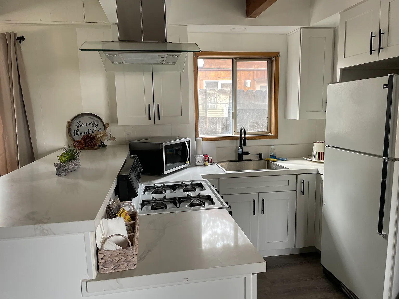 215 W Fairway Blvd — Photo 4