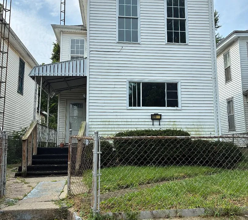 811 N I St