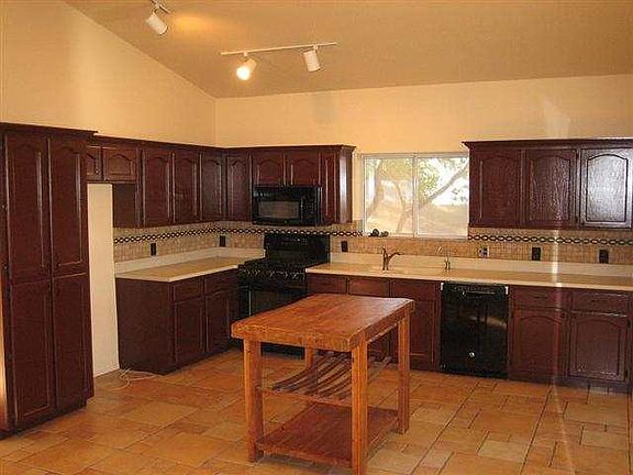 2nd image of 10647 E Del Golfo