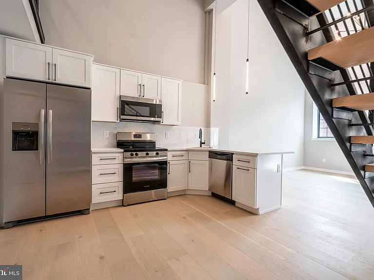 719 Dickinson St #2B — Photo 6