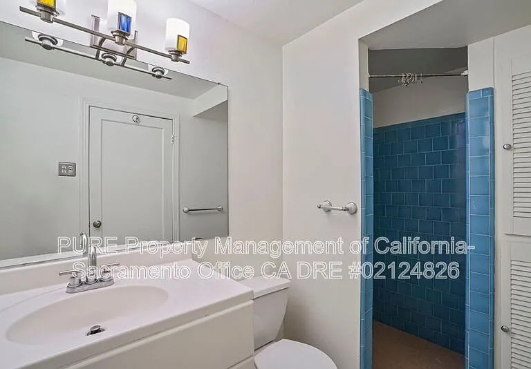 2324 Castro Way — Photo 18