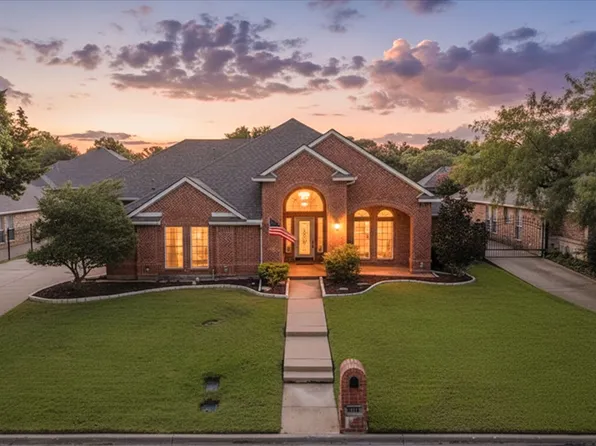 1013 Brook Arbor Dr, Mansfield, TX 76063