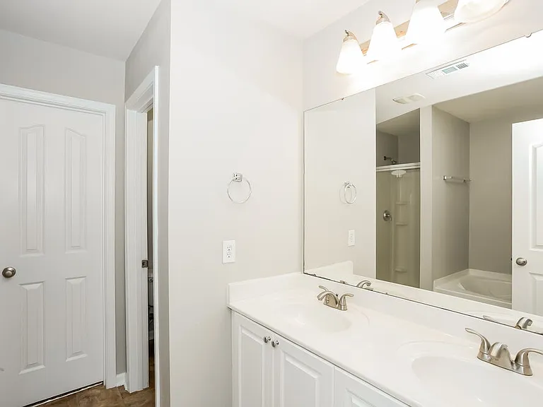 14130 Waterlyn Dr — Photo 11