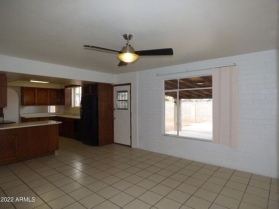 3rd image of 3026 N 39th Dr