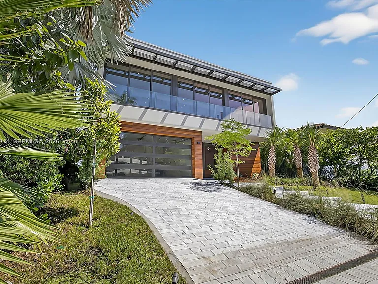 620 Solar Isle Dr — Photo 5