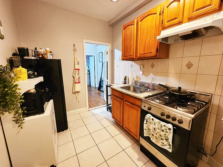 416 W 25th St #1RW — Photo 6