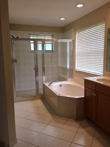 2nd image of 9127 Dupont Pl #9127