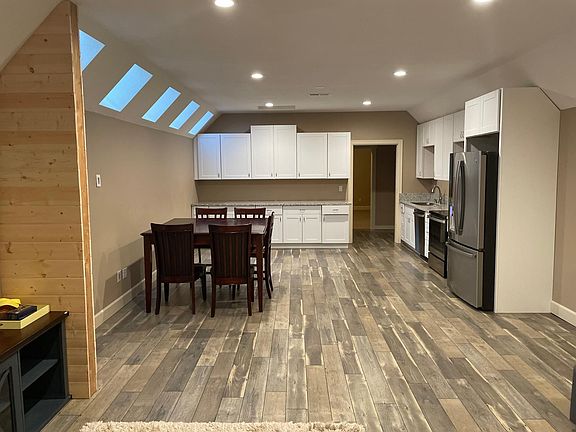 4th image of 18011 NE 84th Ave