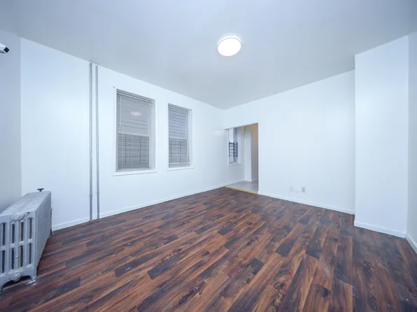 146 Cedar Avenue image 3 of 22