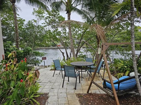 877 NE 18th Ct APT 2, Fort Lauderdale, FL 33305