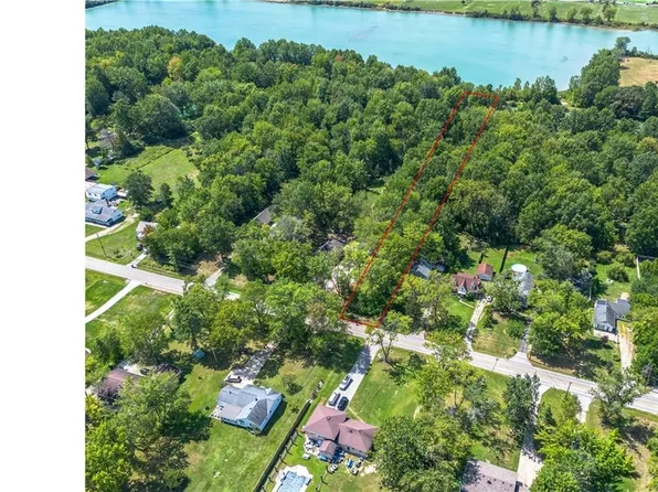 Bronson Rd, Olmsted Falls, OH 44138