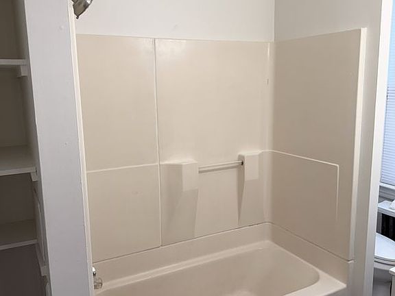 2nd image of 606 Salem Ave