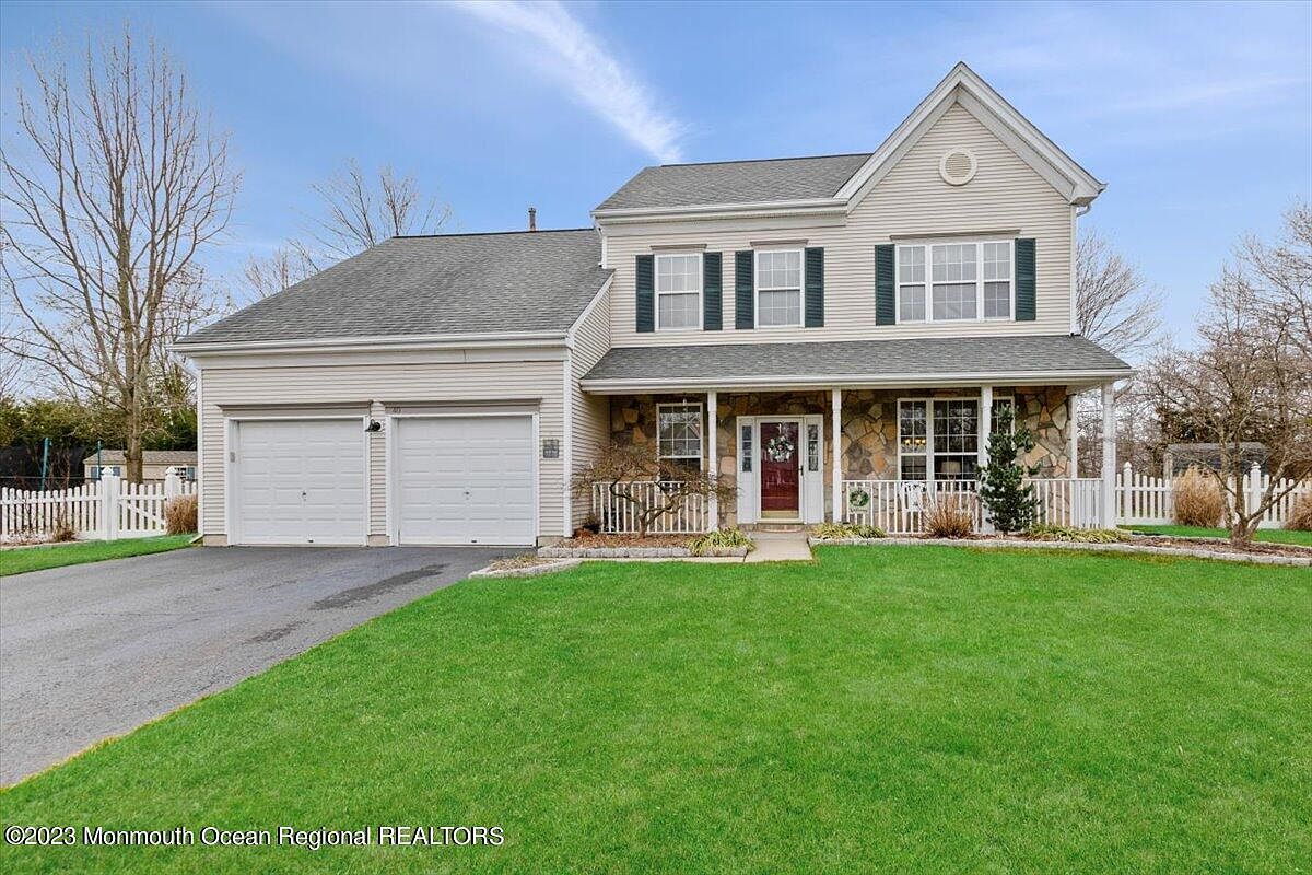 40 Woodstown Drive, Freehold, NJ 07728 Zillow