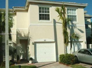 692 NW 170th Ter, Pembroke Pines, FL 33028