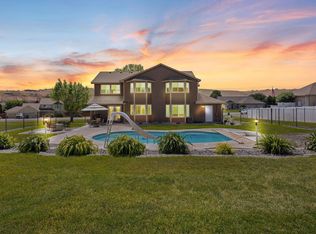 98904 E Brandon Dr, Kennewick, WA 99338
