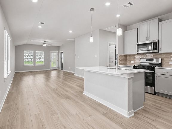 3rd image of 336 Willow Sage Ct