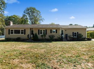 2 Beechwood Dr, North Haven, CT 06473